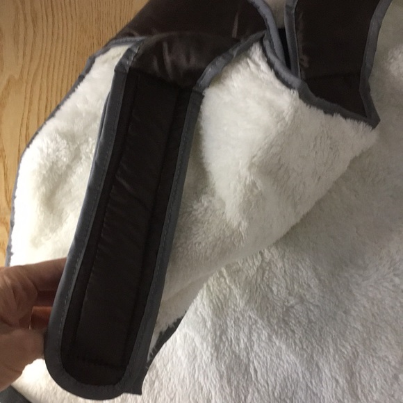 New Doggie Fleece Jacket Faux Collar Velcro Waist Closure Brown Medium 19”-16.5” - Picture 7 of 8